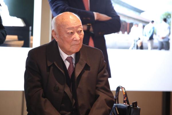 皇家雪兰莪“有教无类”系列精品雕塑北京首发