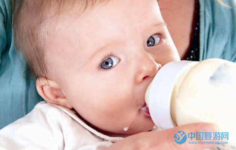 如何预防宝宝吐奶？家长必备