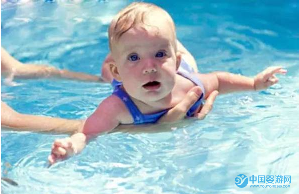婴儿游泳固然好，但这些情况要喊停