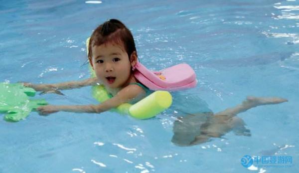 婴儿游泳馆值得投资亲子游泳项目吗？