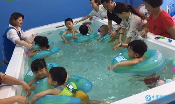 婴儿游泳馆水育师工作好做吗？
