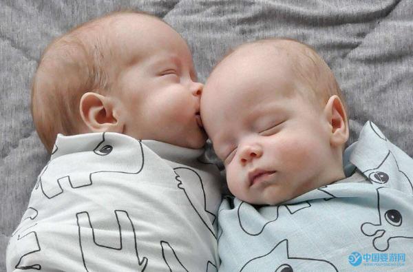 关于0-1岁宝宝睡眠时间标准，快来了解一下。