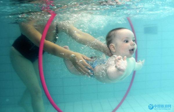 提高宝宝免疫力，除了婴儿游泳，这几种方式也不错