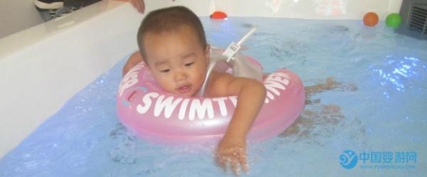 冬季婴儿游泳馆是宝宝最好的去处