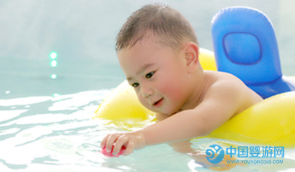 婴儿游泳的四大好处及三大注意事项