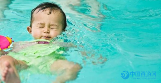 专家解读宝宝游泳多久最适宜，游泳的频率