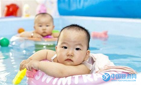 家长：婴儿游泳的好处让宝宝发展的更好