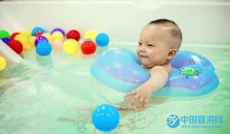 婴儿游泳让宝宝长大个，婴儿游泳的好处你应该知道