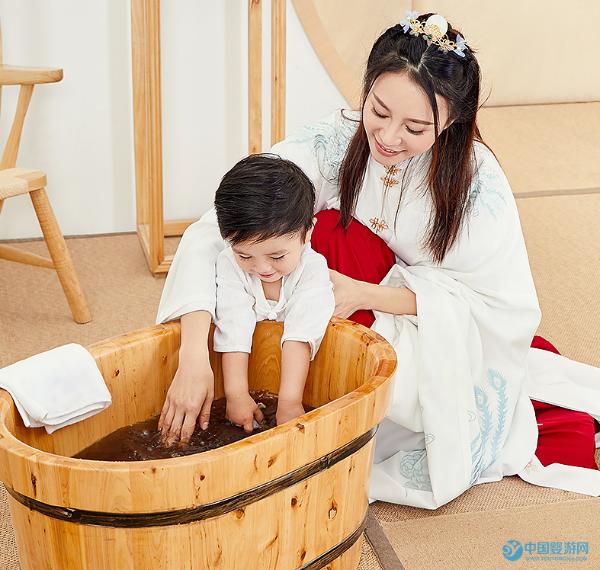 『宝宝发烧用什么药浴效果最好,宝宝发烧』宝宝发烧用什么药浴效果最好，别再乱用了！