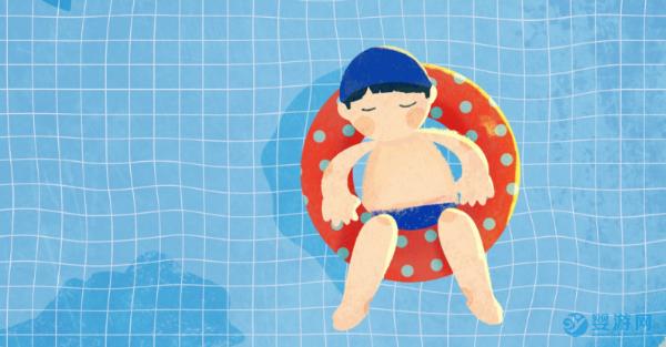 婴儿游泳好处多，泳后护理别弄错！关于婴幼儿游泳护理工作四大误区