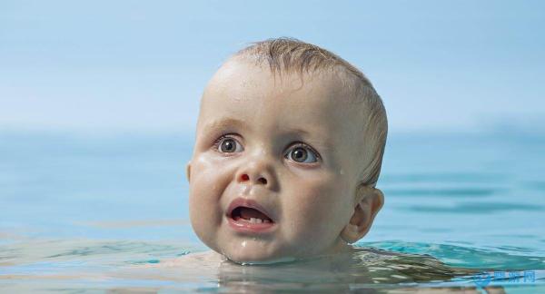 婴儿游泳对宝宝生理性黄疸有作用吗？