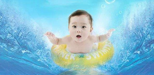 婴儿游泳促进宝宝神经系统发育，让宝宝更聪明