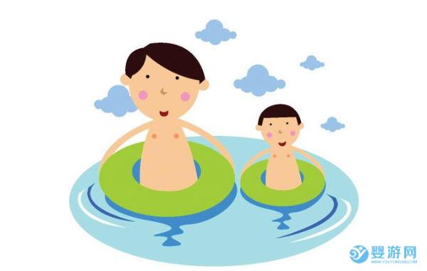 婴儿游泳的好处让育儿更轻松，家庭更和谐