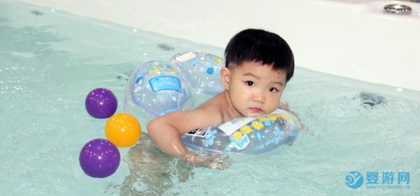 秋季婴儿游泳注意这五点，锻炼效果更好.....可惜有很多家长不知道！