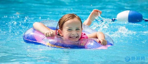 婴儿游泳的好处这么多，最佳的游泳时机是什么时候？