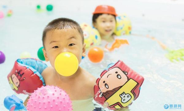 婴儿游泳馆使用泳池保温膜真的能省钱吗？来看经营者怎么说！