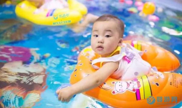 宝宝什么时候进行婴儿游泳最好？ 婴儿游泳有哪些好处