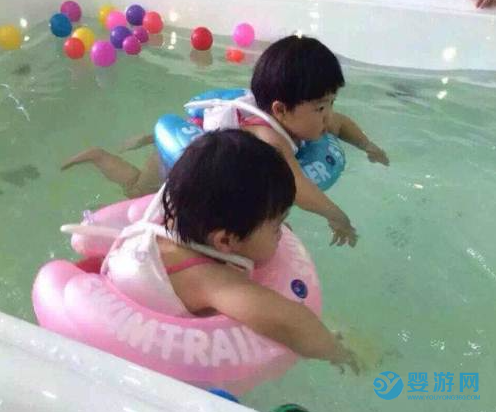 婴幼儿游泳是不是越早越好，今天给你正解