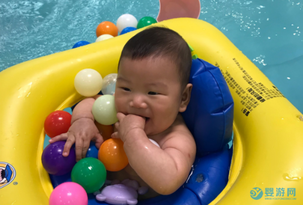 如果你的孩子有这些情况一定要去游泳，越早越好