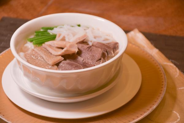 喝汤除了能喝除美味之外，没有什么营养物质在里面