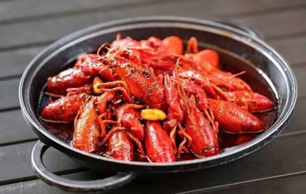 吃小龙虾能喝可乐吗&nbsp;吃小龙虾配什么饮料好