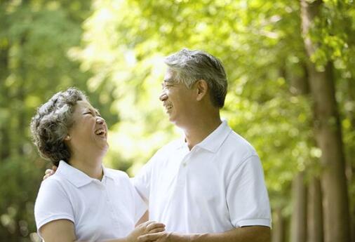 #吃油#老年人不吃油更有益健康？ 老年人吃什么油好