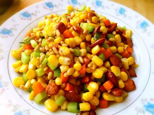欢喜年夜饭,把酒话团圆