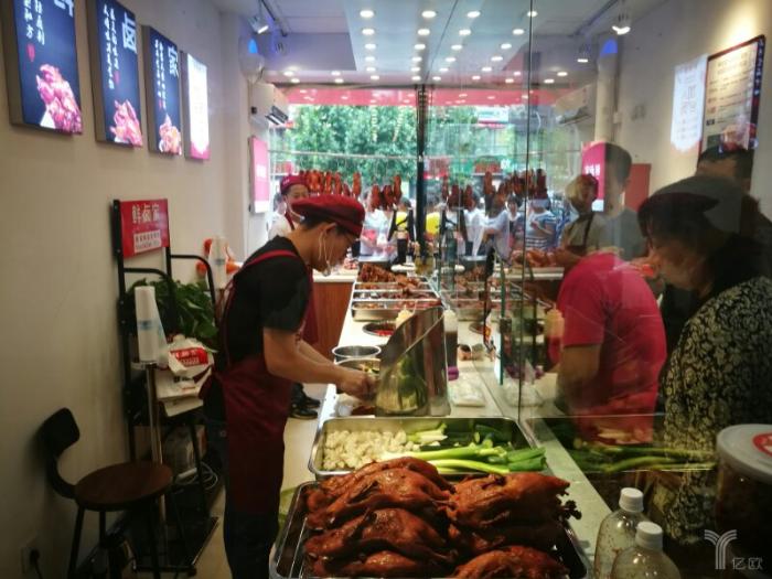 鲜卤家：以熟食店切入社区消费新零售，获近千万元融资