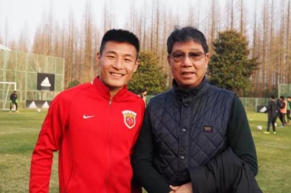 假如没有伯乐，梅西、C罗今何在？