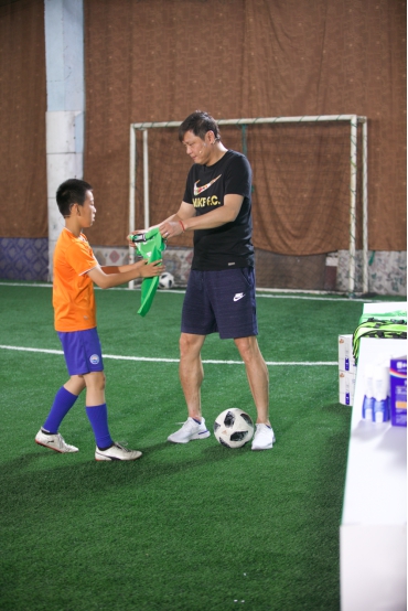 今年的世界杯没有中国队,却有一群中国小球员将登场