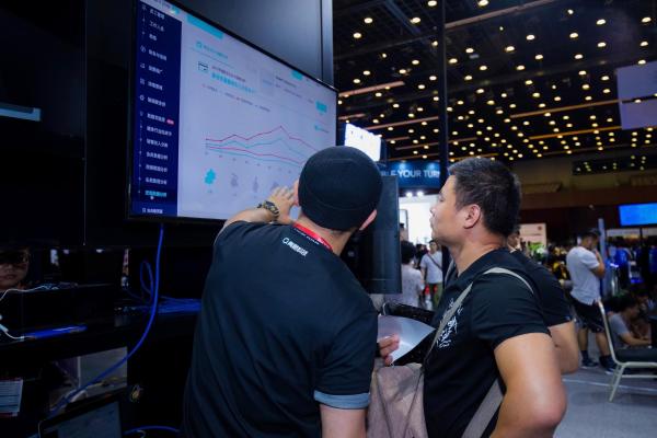 青橙发布健身房解决方案，率领行业迈入+AI时代