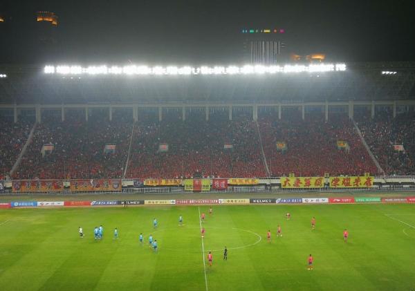 陕西主场5万球迷助冲甲巨幅TIFO 十分震撼
