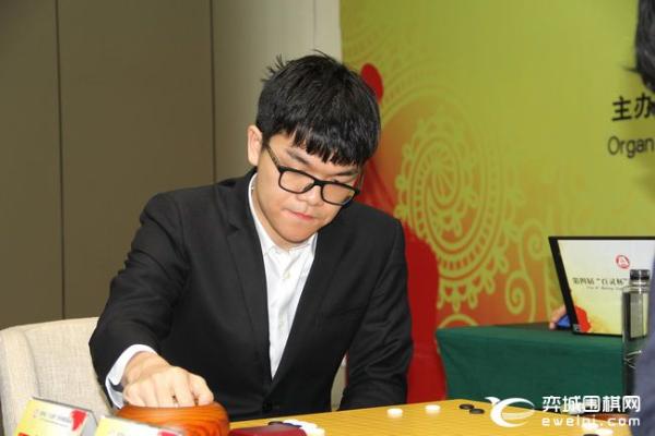 正直播百灵杯决赛 申真谞VS柯洁 依田VS马晓春等