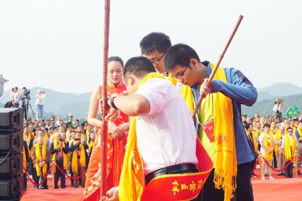 24日12:30直播名人战决赛第二局 芈昱廷背水一战