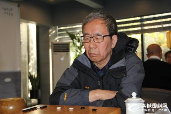 第四届太平书镇杯元老赛开幕 聂卫平执黑对华以刚