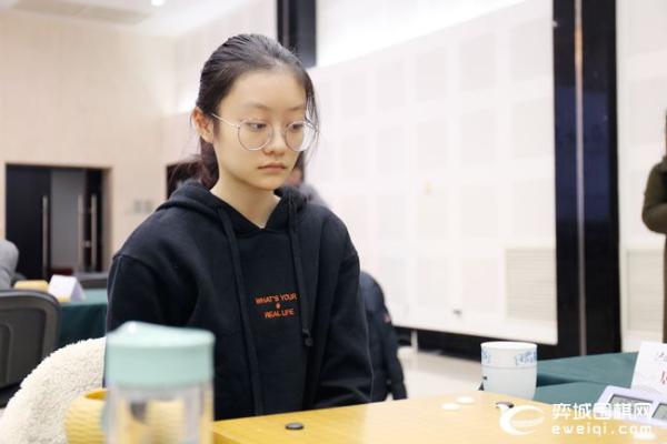 正在直播女子名人战32强 於之莹、高星靓丽出战