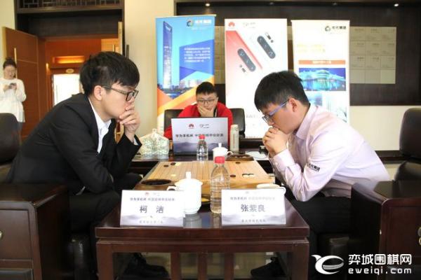 季后赛第三轮首回合四场三平 罗洗河：二比二好幸福