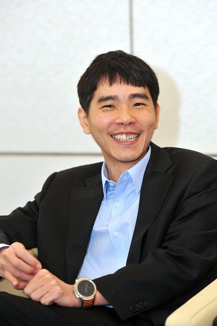 韩国围棋传奇宣布退役 他是唯一战胜过AlphaGo的人