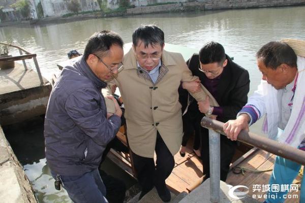 第四届太平书镇杯元老赛开幕 聂卫平执黑对华以刚