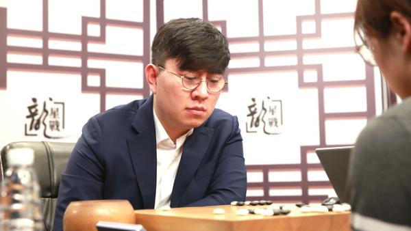 龙星战本赛於之莹1/4子负王昊洋 陆敏全不敌屠晓宇