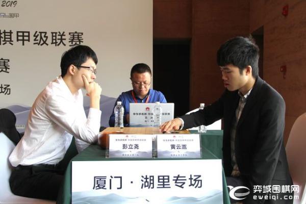 总决赛第三场开战 柯洁VS赵晨宇 朴廷桓VS范蕴若