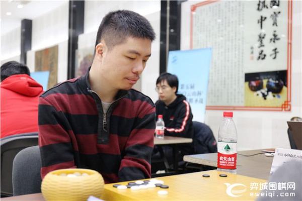 棋圣战资格赛李钦诚不敌赵晨宇 伊凌涛淘汰廖元赫