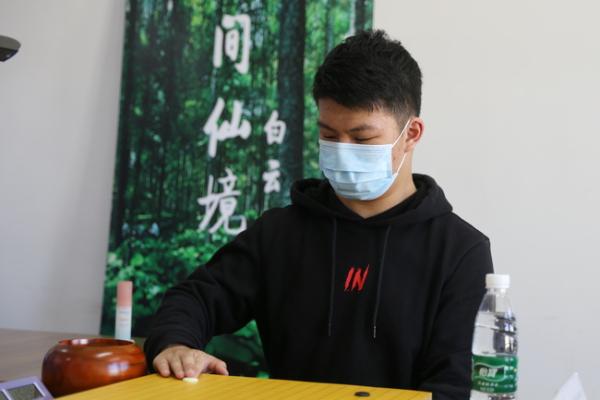 中国棋院 棋圣战谢尔豪胜范廷钰进八强 20日辜梓豪VS陈耀烨