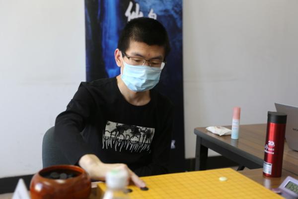 中国棋院 棋圣战谢尔豪胜范廷钰进八强 20日辜梓豪VS陈耀烨