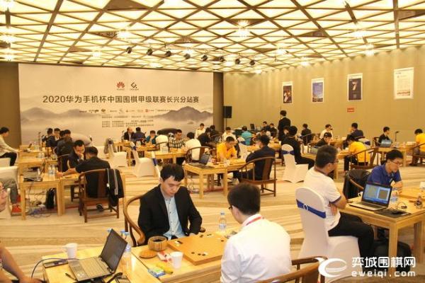 正在直播围甲第三轮 柯洁VS金志锡 朴廷桓VS廖行文