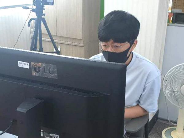 正在直播围甲第三轮 柯洁VS金志锡 朴廷桓VS廖行文