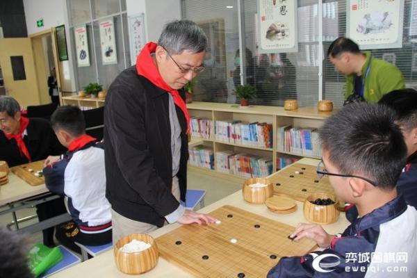 聂卫平王汝南参加太平实验小学“棋圣进校园”活动