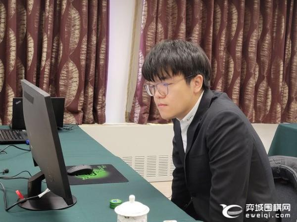 正直播三星杯决赛三番棋首局 申真谞执黑对阵柯洁