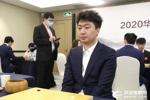 正在直播季后赛 朴廷桓VS江维杰 申真谞VS许嘉阳