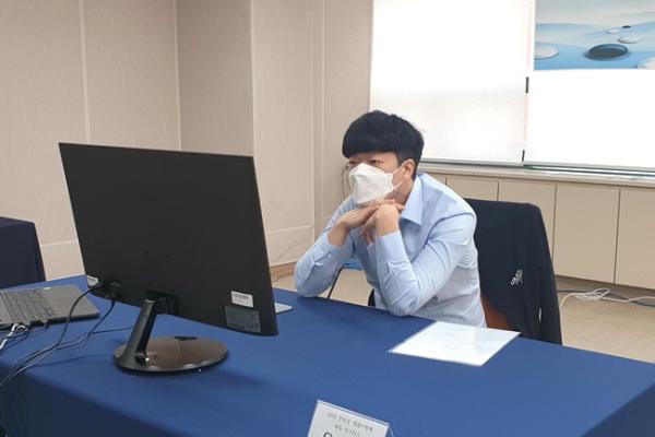 聂卫平杯中国队获亚军 颁奖仪式上吴依铭潸然泪下